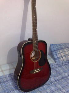 ashton guitar.jpg ashton guitar.jpg